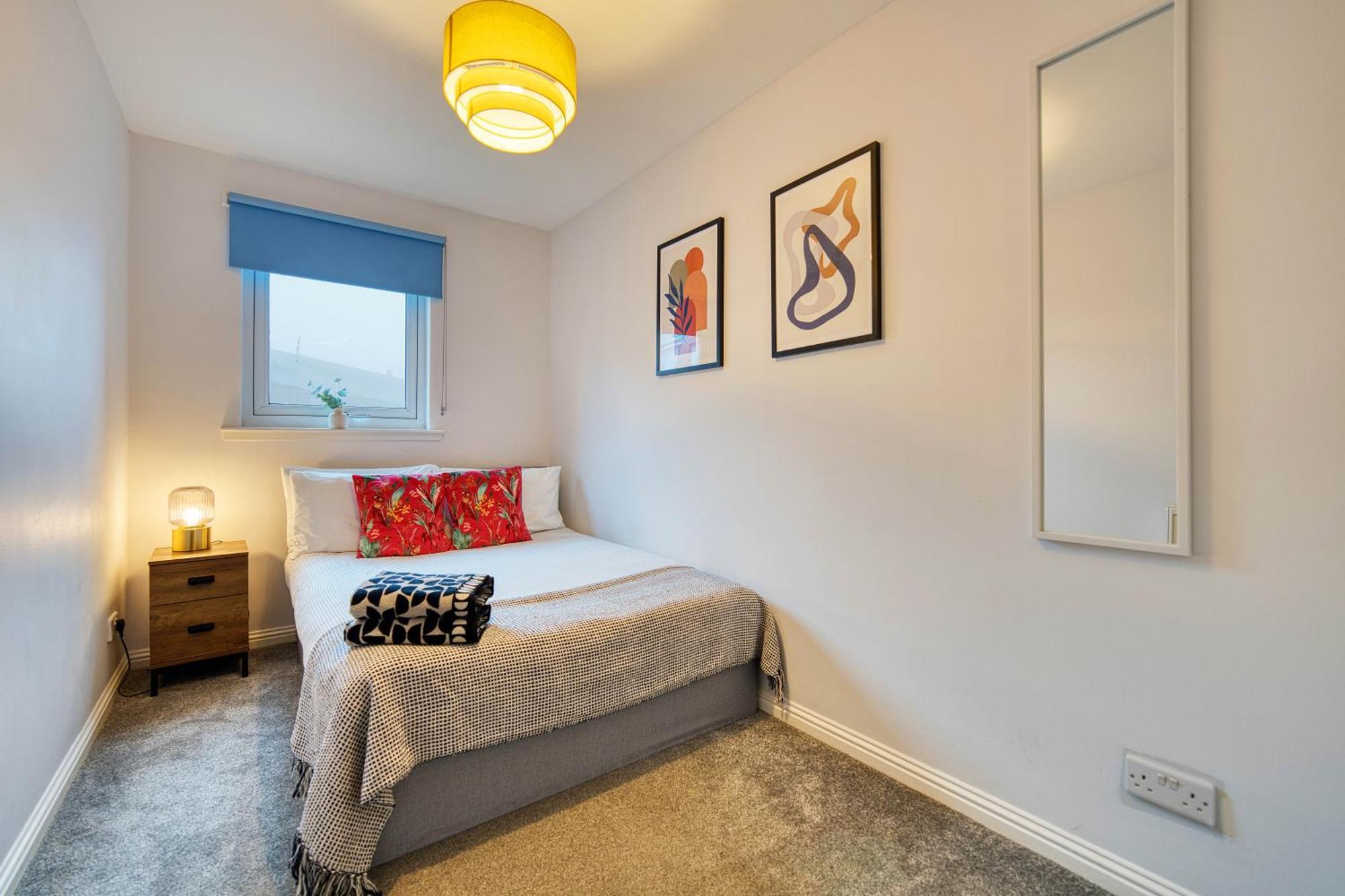 Modern 2 Bed Flat With Free Parking Apartment Glasgow Exterior photo